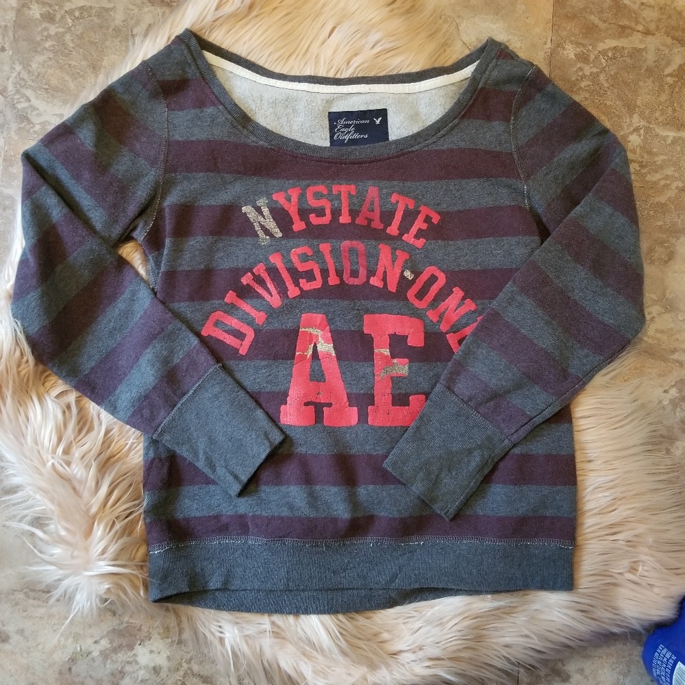 American eagle sweater size Medium